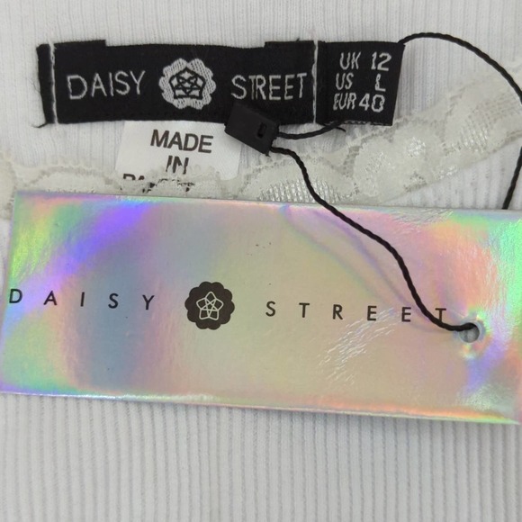 NWT | Dolls Kill x Daisy Street Embroidered Butterfly Ribbed Crop Top - Picture 4 of 5